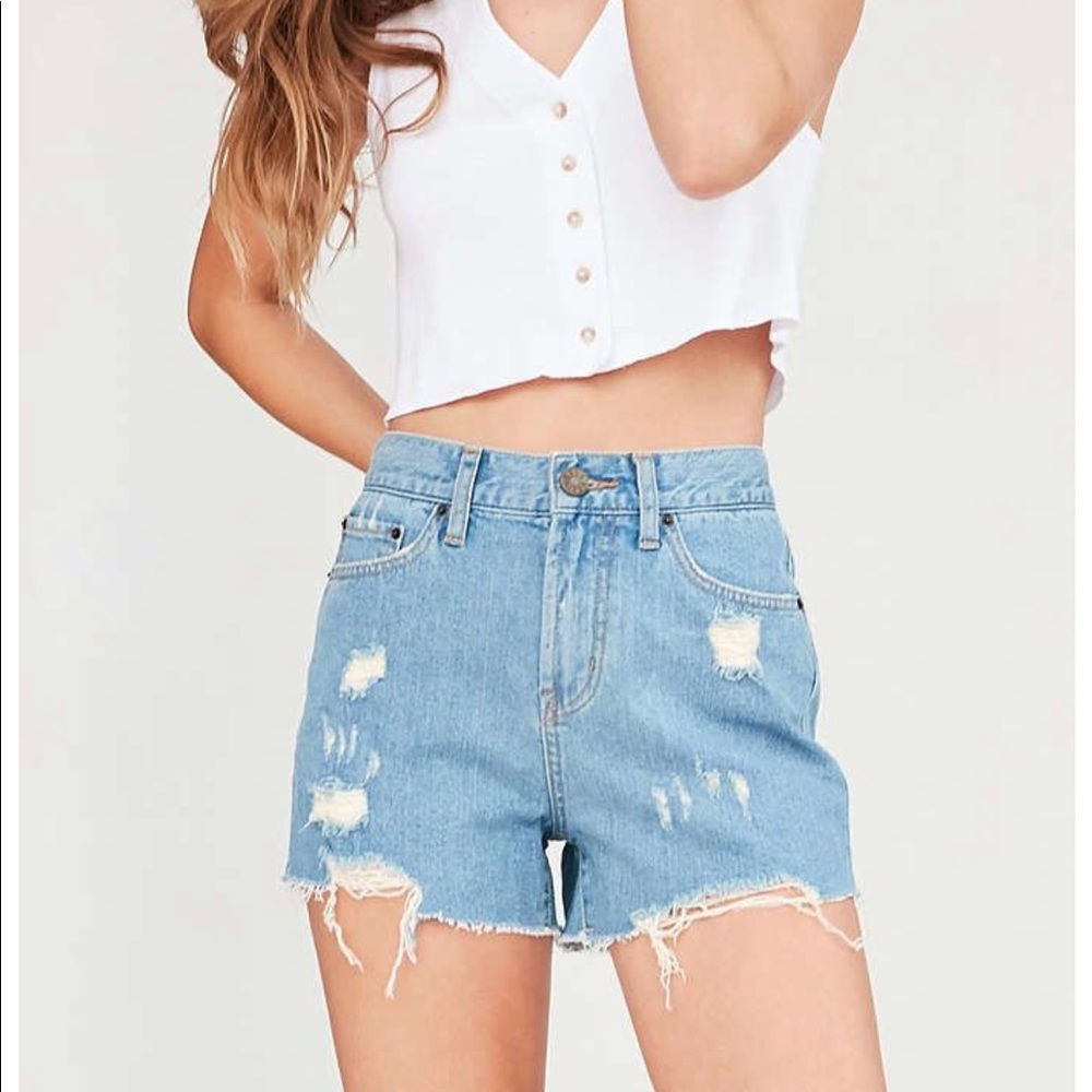 NWT BDG URBAN HIGH RISE DENIM SHORTS